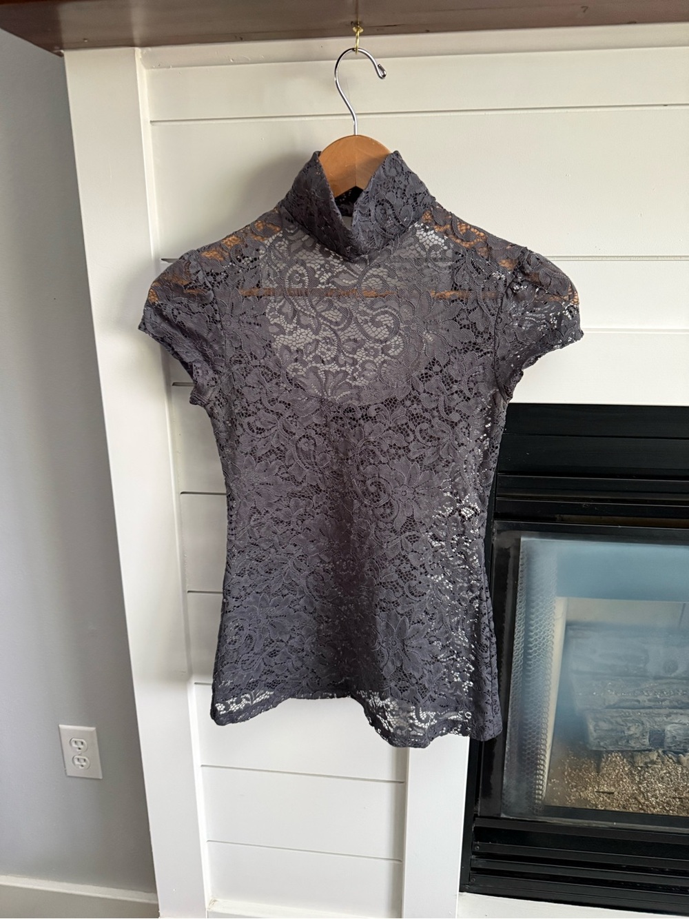 Express Gray women’s  Lace Mock Neck Short Sleeve Top size XS open back